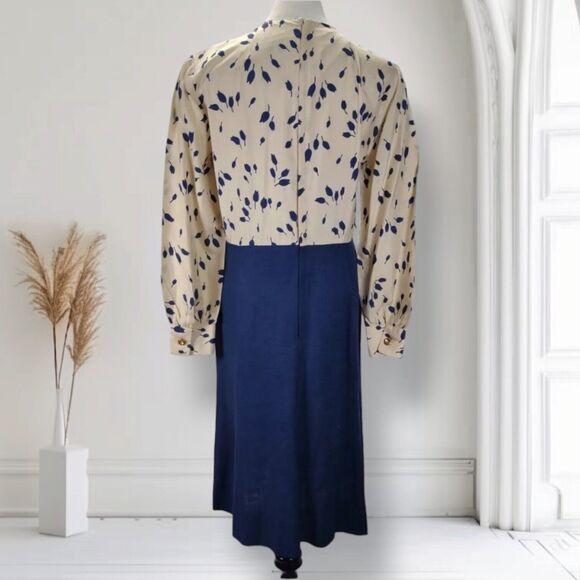 Vintage 70s Secretary Midi Dress Size 8 Blue Tulip Floral Print Long Sleeve - Picture 4 of 12